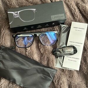 Lifebe Smart Glasses with Accessories